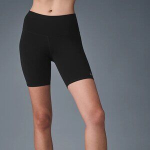 ALO Yoga 7" High-Waist Biker Short, Black, Size S